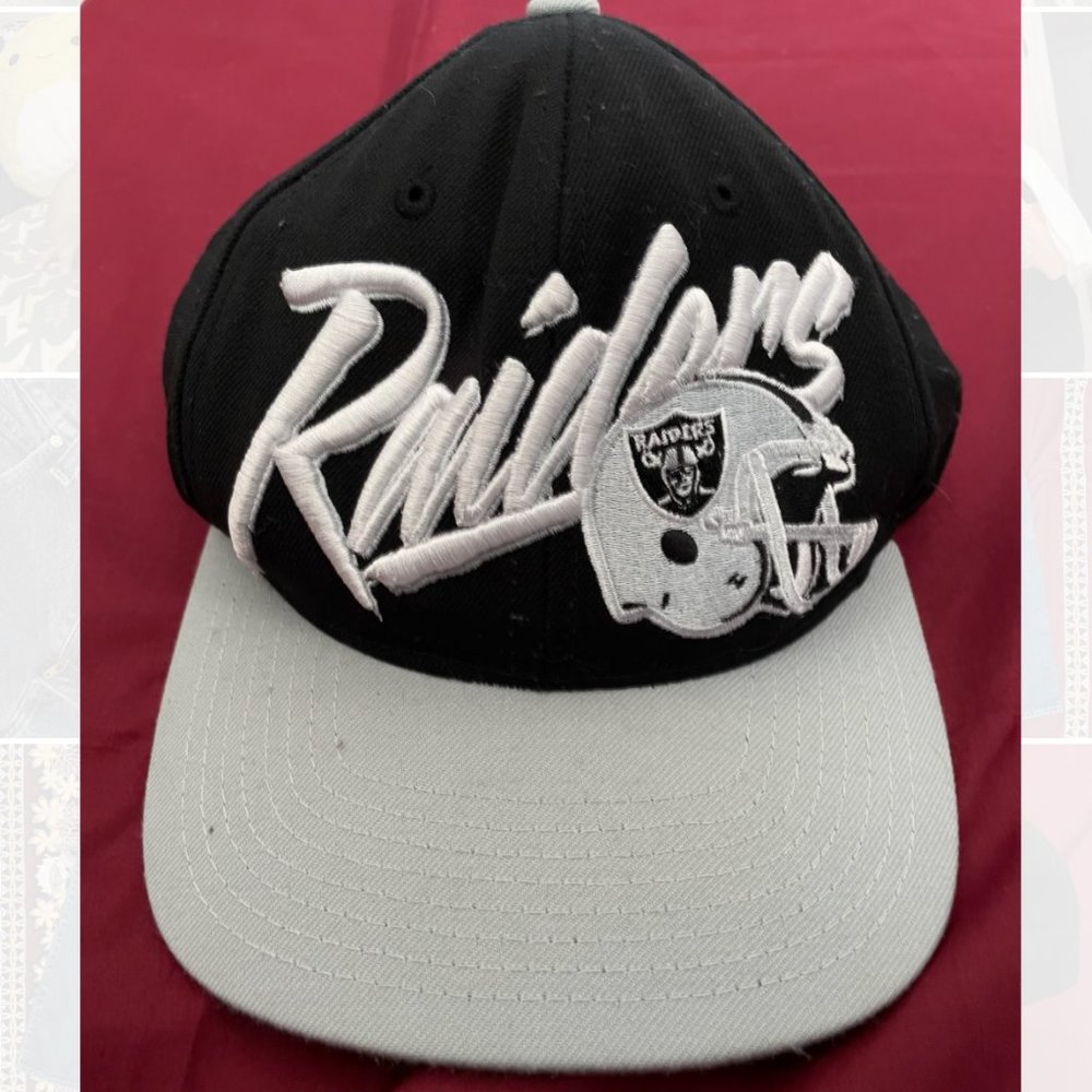 Vintage Raider Mitchell and Ness Snapback